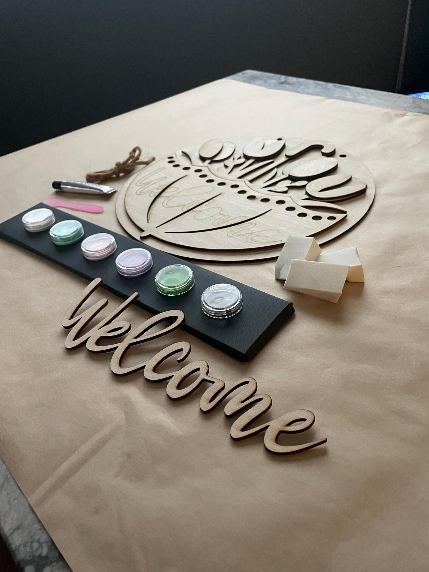 Creative Kit: Spring Welcome Sign